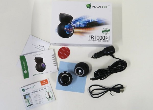 Obsah balenia autokamery Navitel R1000