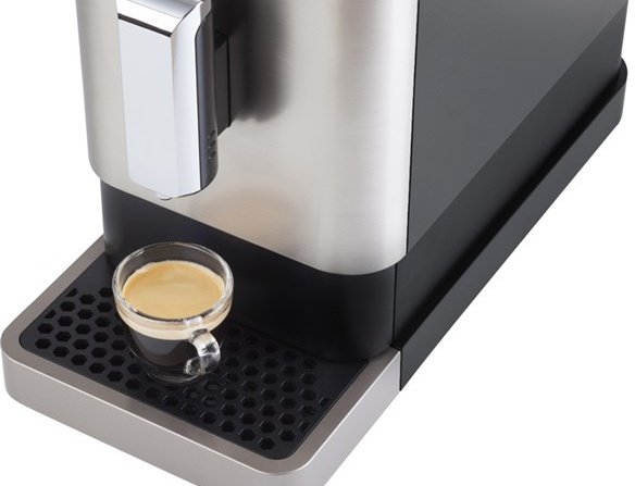 Káva pripravená kávovarom Sencor SES 7010 NP