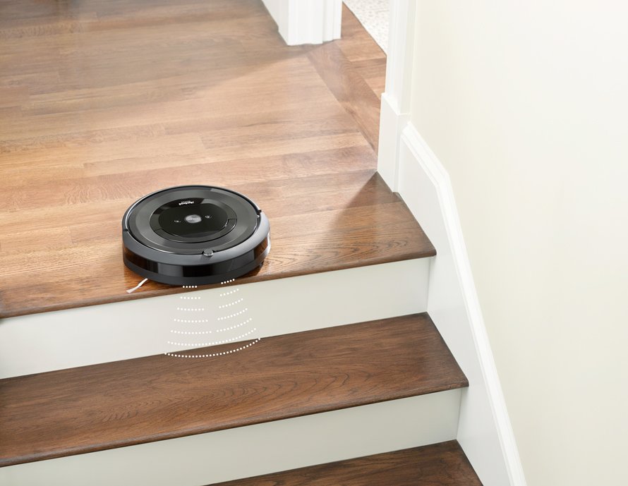 iRobot Roomba e5 - senzory proti pádu zo schodov