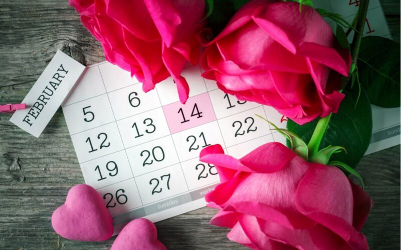 Ruže, srdiečka a kalendár