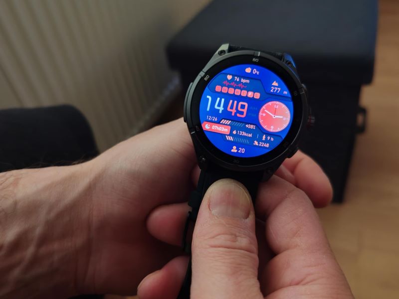 Carneo GTR eXpedition GPS Titan black recenzia smart hodiniek a skúsenosti