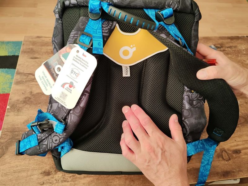 Topgal školská aktovka KIRA polstrovanie - chrbát, popruhy