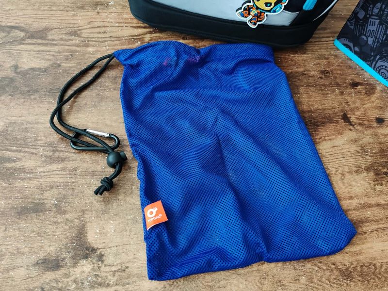 Topgal školská aktovka KIRA - vrecúško na prezuvky detail